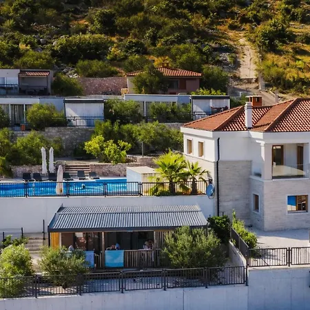 Дом отдыха Panorama Mobile Home With Seaview And Pool