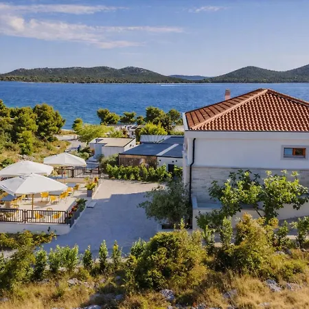 Дом отдыха Panorama Mobile Home With Seaview And Pool Драге