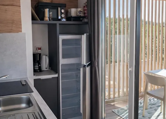 Holiday home Panorama Mobile With Seaview And Pool Drage