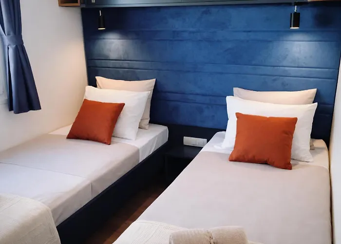 Feriehus Panorama Mobile Home With Seaview And Pool Drage